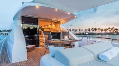 Brickell’s Waterfront Boom: Why Downtown Miami Locals Are Renting Yachts image