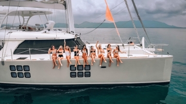 Miami Yacht Charter 2026: Prices, Best Routes & What to Expect image