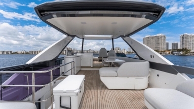 New Azimut 68 Flybridge in Aventura: Miami’s Newest Luxury Charter image
