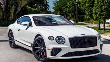 The Art of Exclusivity: Unveiling the Bentley Continental GT image
