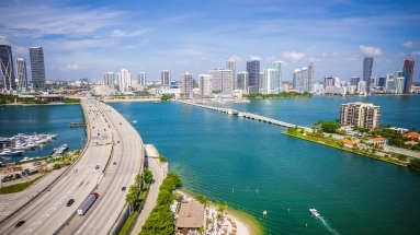 The Best Miami Yacht Routes: From Biscayne Bay to the Florida Keys image