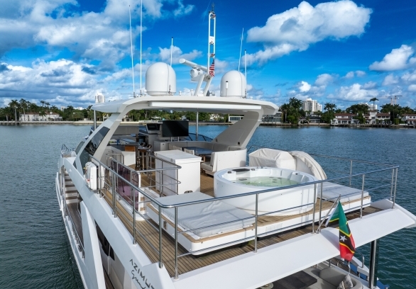 88’ Azimut - “CLOUD 9” gallery image 18
