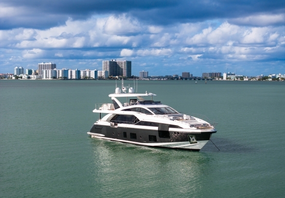 88’ Azimut - “CLOUD 9” gallery image 2