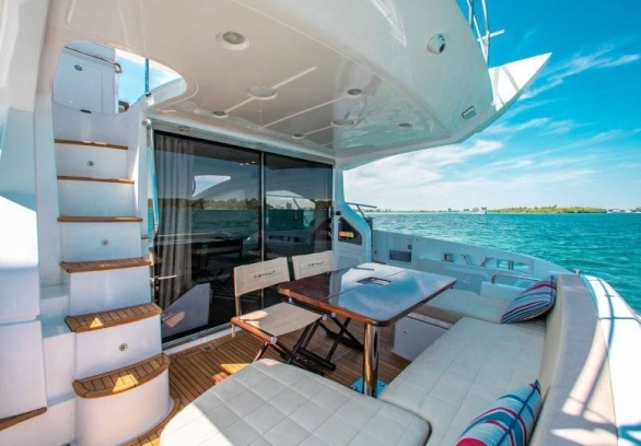 Azimut 50’ gallery image 2