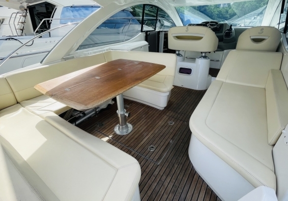 Beneteau 40 FT gallery image 15