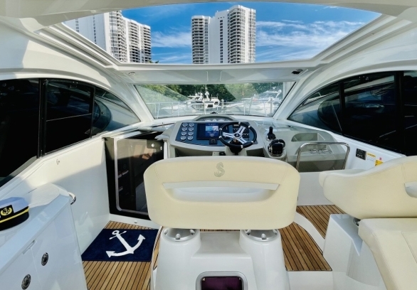 Beneteau 40 FT gallery image 13