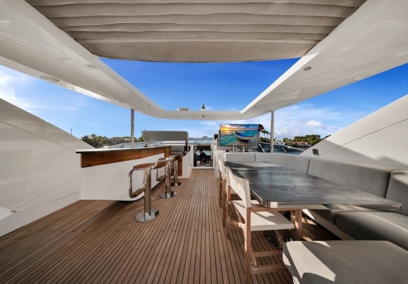 88’ Azimut - “CLOUD 9” gallery image 28