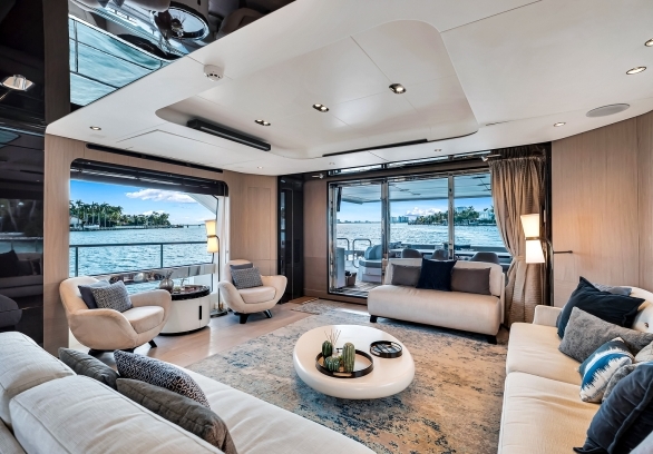 88’ Azimut - “CLOUD 9” gallery image 41