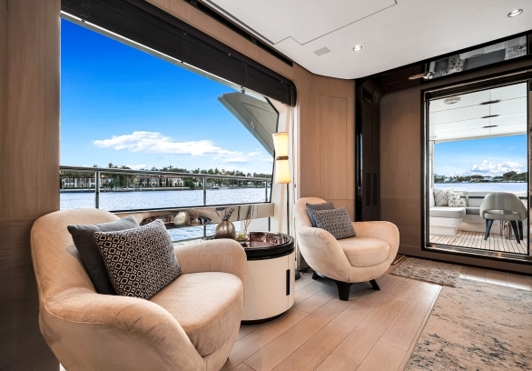 88’ Azimut - “CLOUD 9” gallery image 44