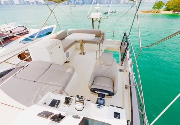 Prestige 46 FT gallery image 7