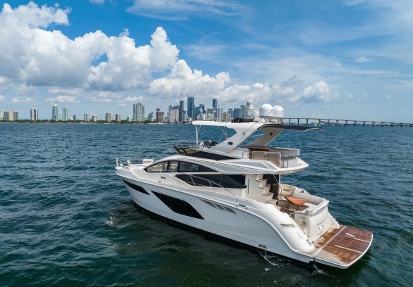 Sea Ray 60 Flybridge gallery image 8