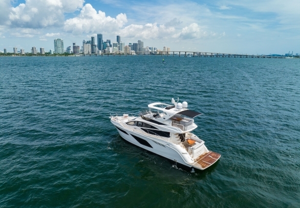 Sea Ray 60 Flybridge gallery image 15