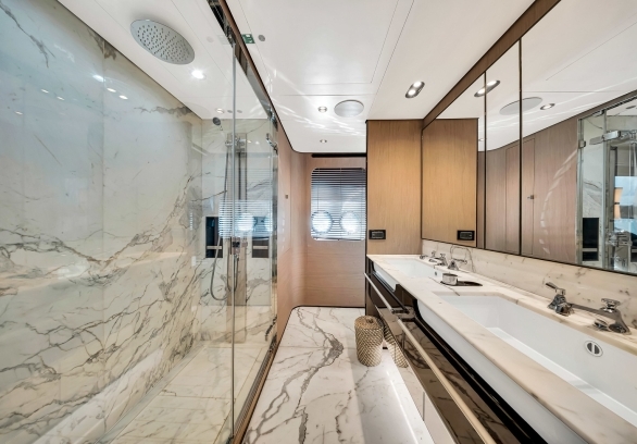 88’ Azimut - “CLOUD 9” gallery image 52