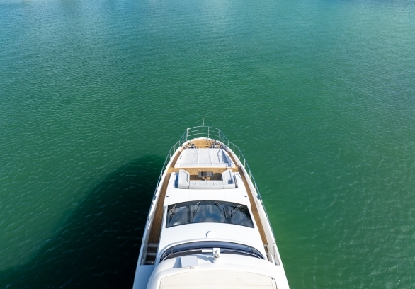 88’ Azimut - “CLOUD 9” gallery image 6