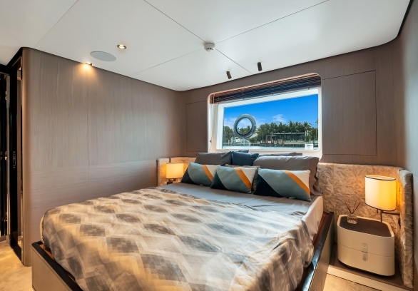 88’ Azimut - “CLOUD 9” gallery image 55