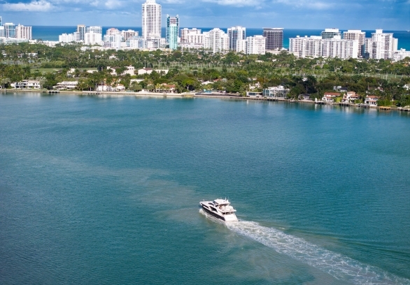 88’ Azimut - “CLOUD 9” gallery image 64