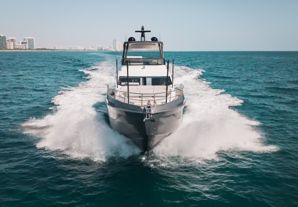 New Azimut 68 Flybridge gallery image 13