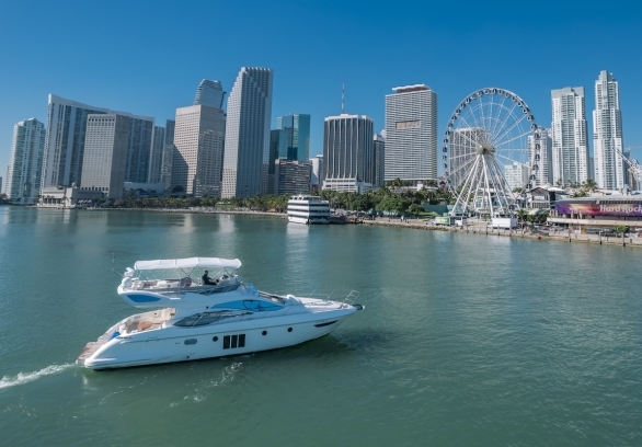 Azimut 55 Miami River gallery image 2