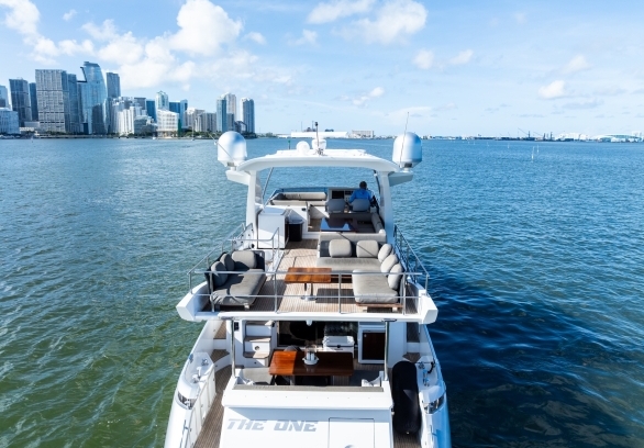 Azimut 68 FT gallery image 6