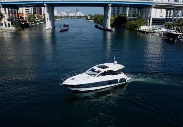 Beneteau 40 FT gallery image 7