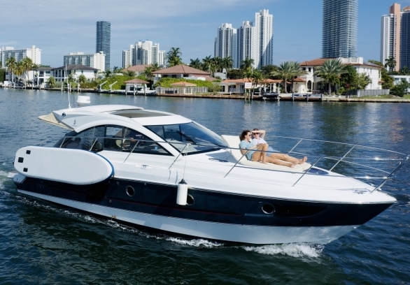 Beneteau 40 FT gallery image 9