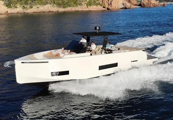 De Antonio 42’ gallery image 1