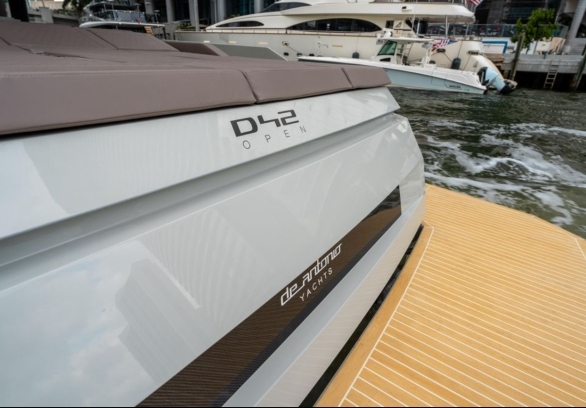 De Antonio 42’ gallery image 8
