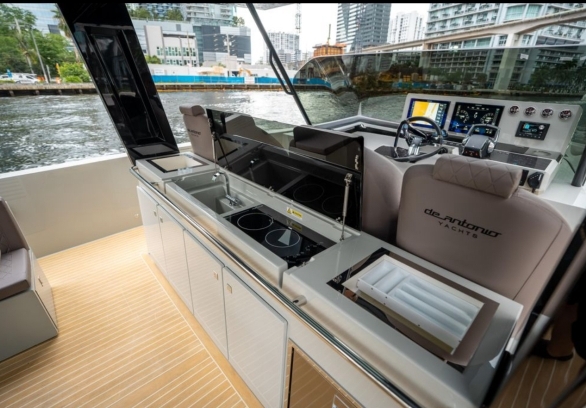 De Antonio 42’ gallery image 9
