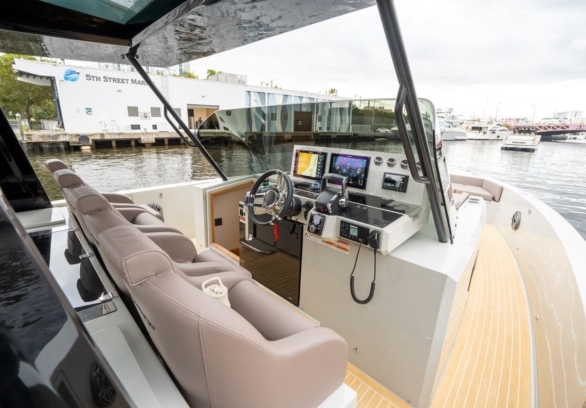 De Antonio 42’ gallery image 13