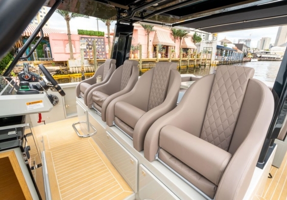 De Antonio 42’ gallery image 16
