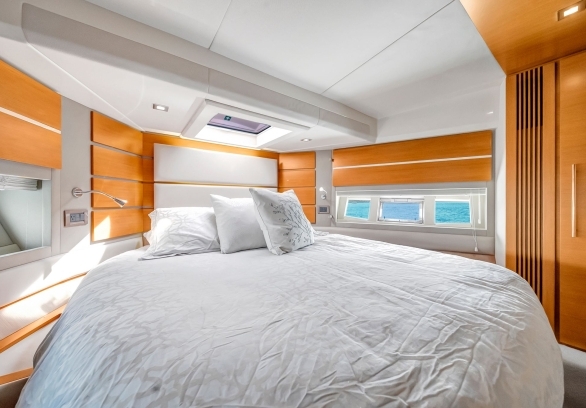 Azimut 60’ gallery image 17