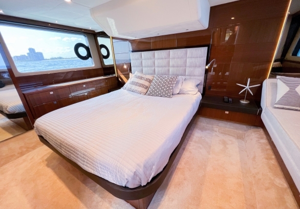 Princess 60 Flybridge gallery image 14