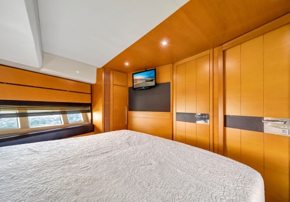 Azimut 60’ gallery image 18