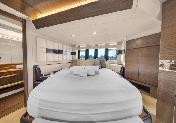 Azimut 64ft Fly Bridge gallery image 22