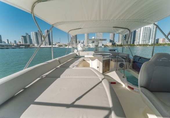 Azimut 55 Miami River gallery image 5