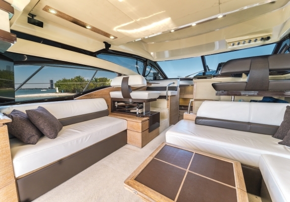 Azimut 55 Miami River gallery image 10