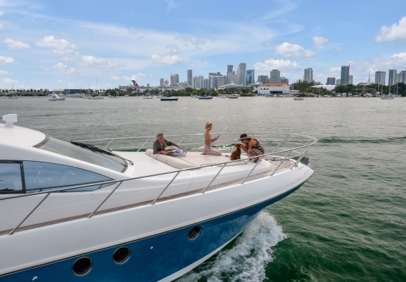 Azimut 64ft Fly Bridge gallery image 4