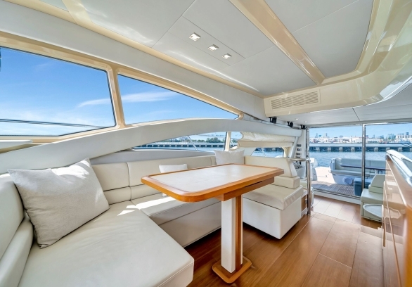 Azimut 60’ gallery image 12