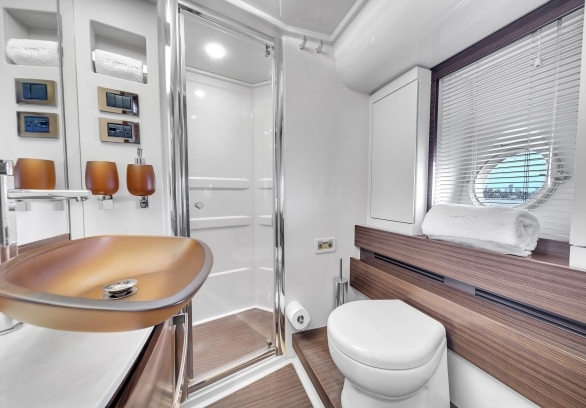 Azimut 64ft Fly Bridge gallery image 17