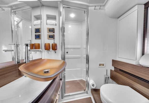 Azimut 64ft Fly Bridge gallery image 16